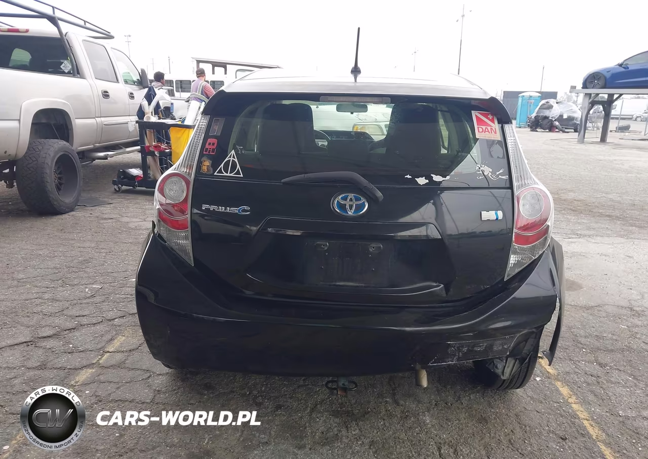 2014 Toyota Prius C One VIN:JTDKDTB34E1082550 - 16