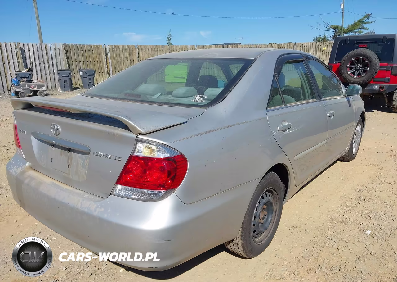 2005 Toyota Camry Le VIN:4T1BE30K05U560951 - 4