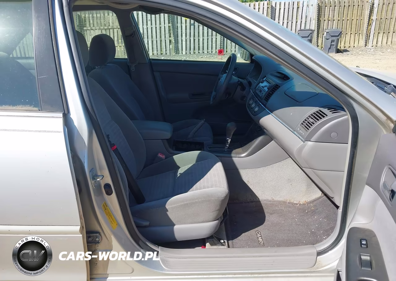 2005 Toyota Camry Le VIN:4T1BE30K05U560951 - 5