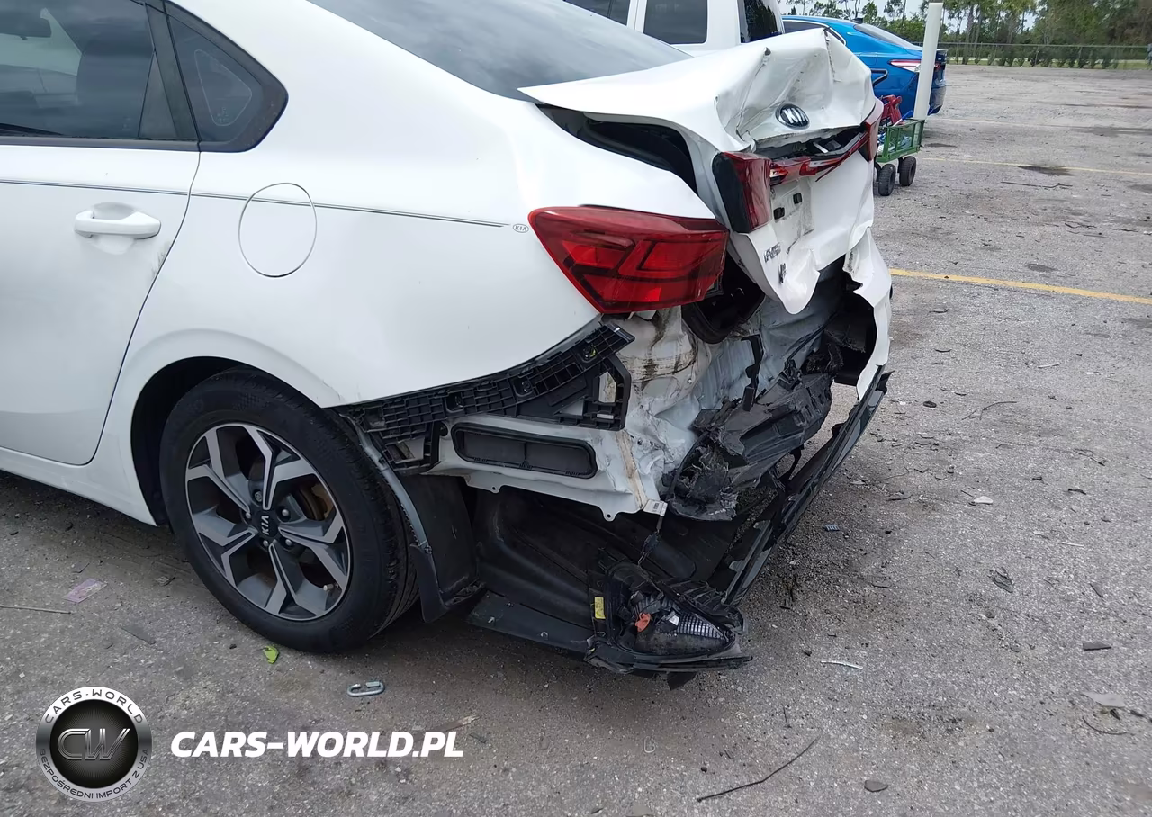 2020 Kia Forte Lxs VIN:3KPF24AD0LE202944 - 6