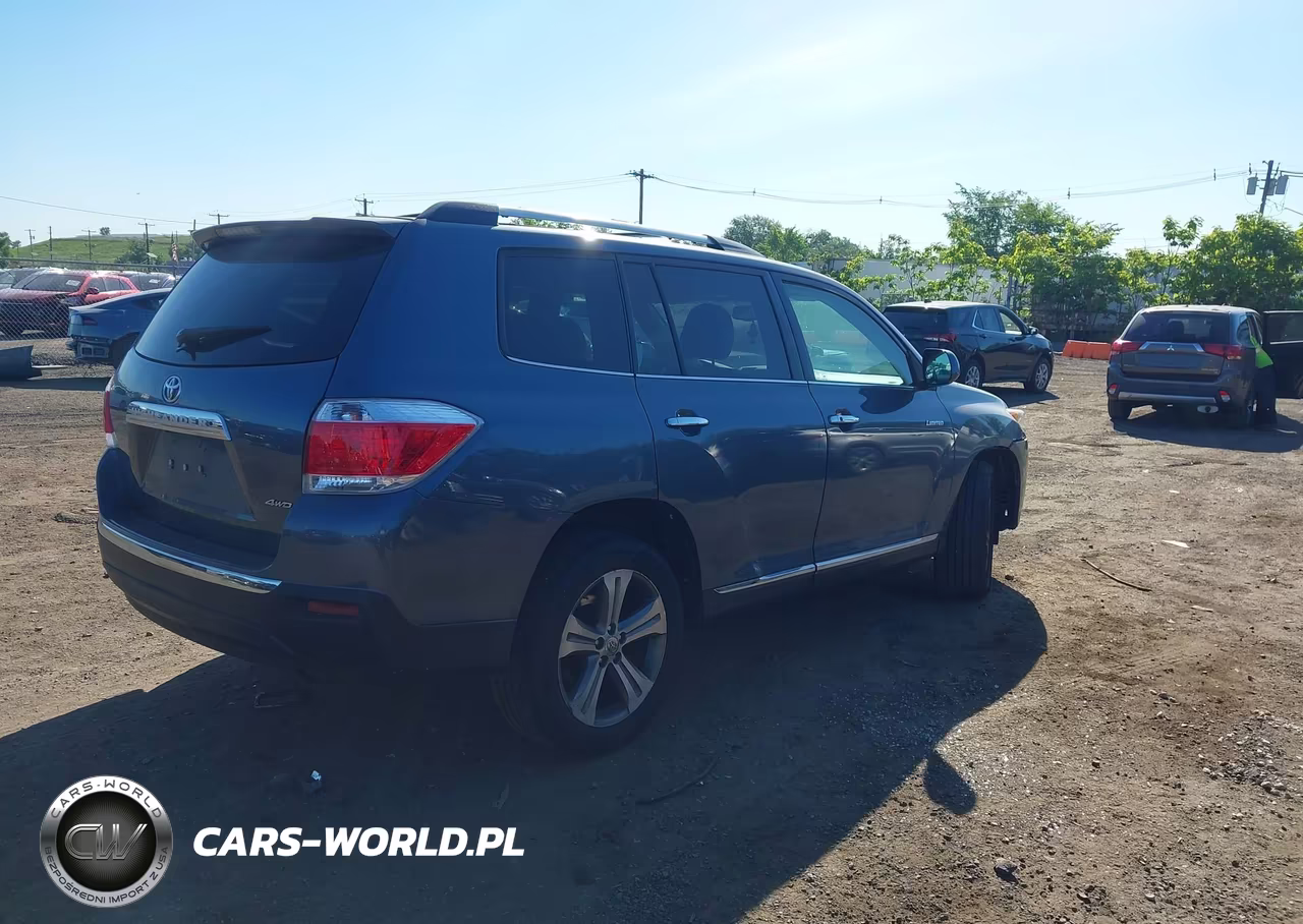 2011 Toyota Highlander Limited V6 VIN:5TDDK3EHXBS046351 - 4