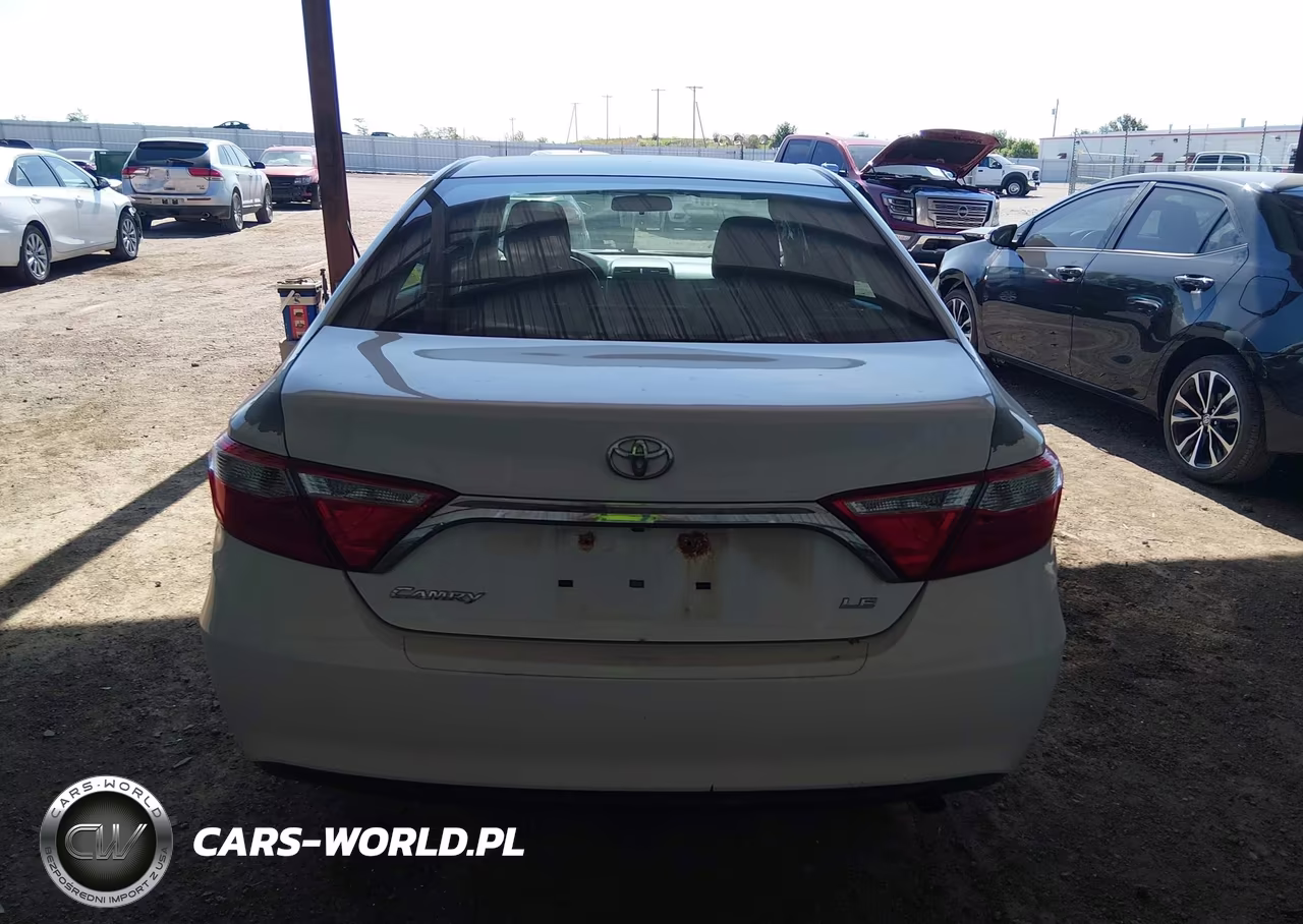 2016 Toyota Camry Le VIN:4T4BF1FKXGR522323 - 17