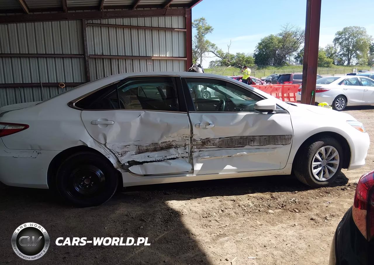 2016 Toyota Camry Le VIN:4T4BF1FKXGR522323 - 6