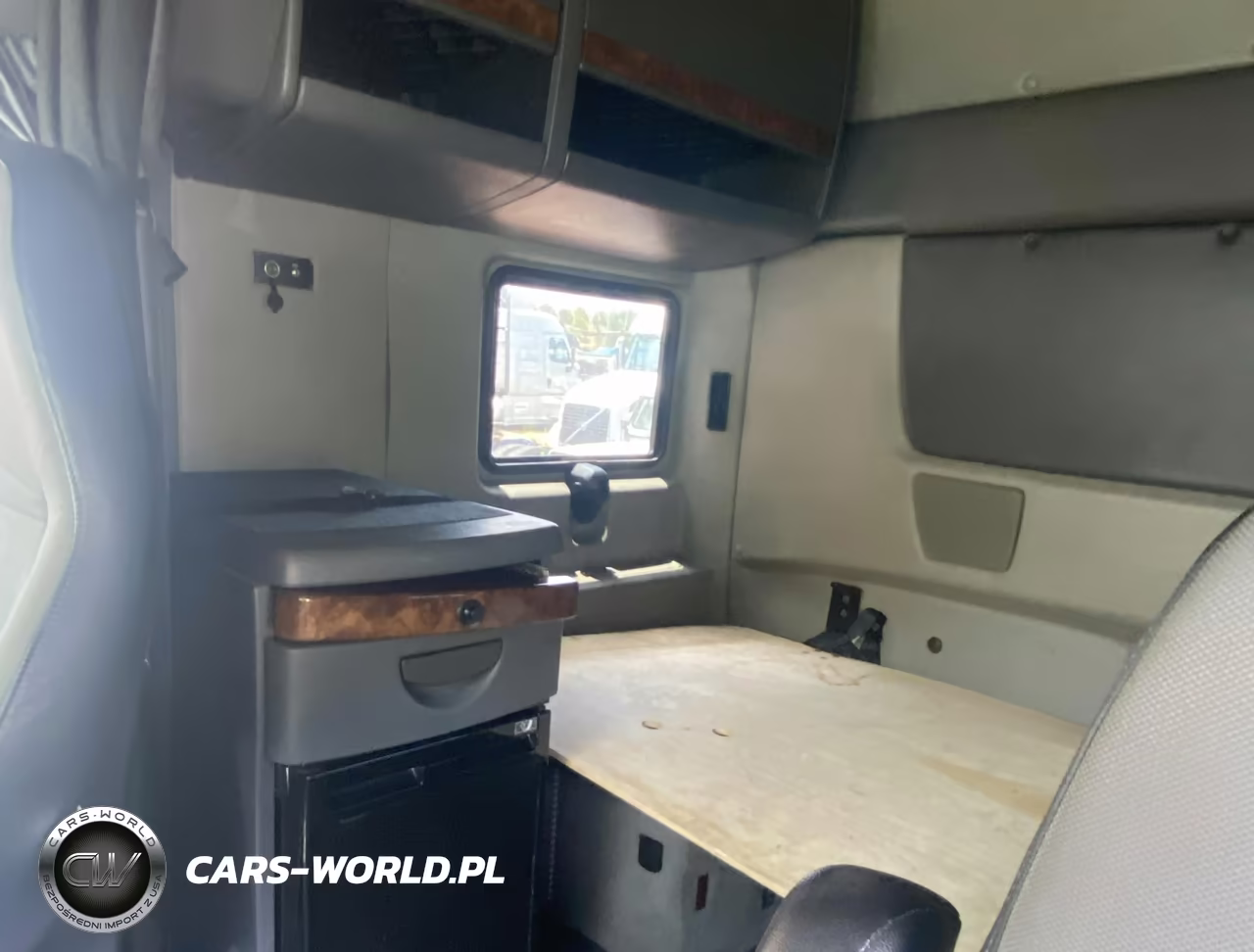 2019 International Lt VIN:3HSDZTZR1KN043712 - 8