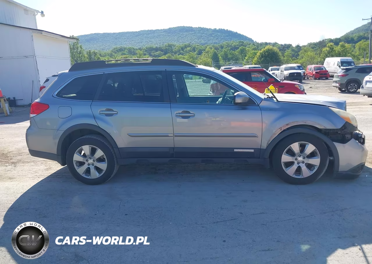 2011 Subaru Outback 2.5I Premium VIN:4S4BRBGC7B3421964 - 13