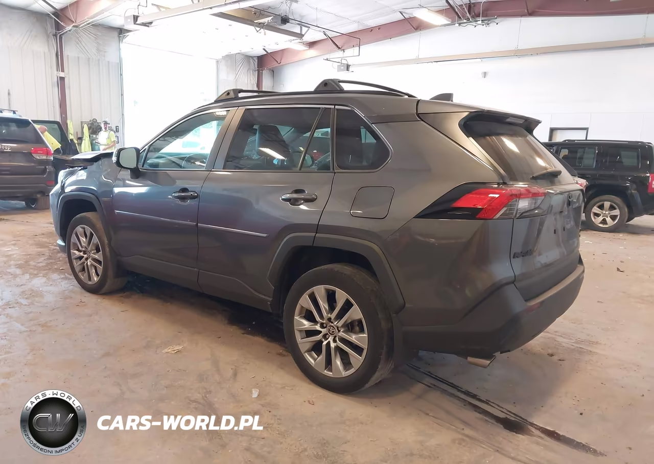 2023 Toyota Rav4 Xle Premium VIN:2T3A1RFV6PW337612 - 3