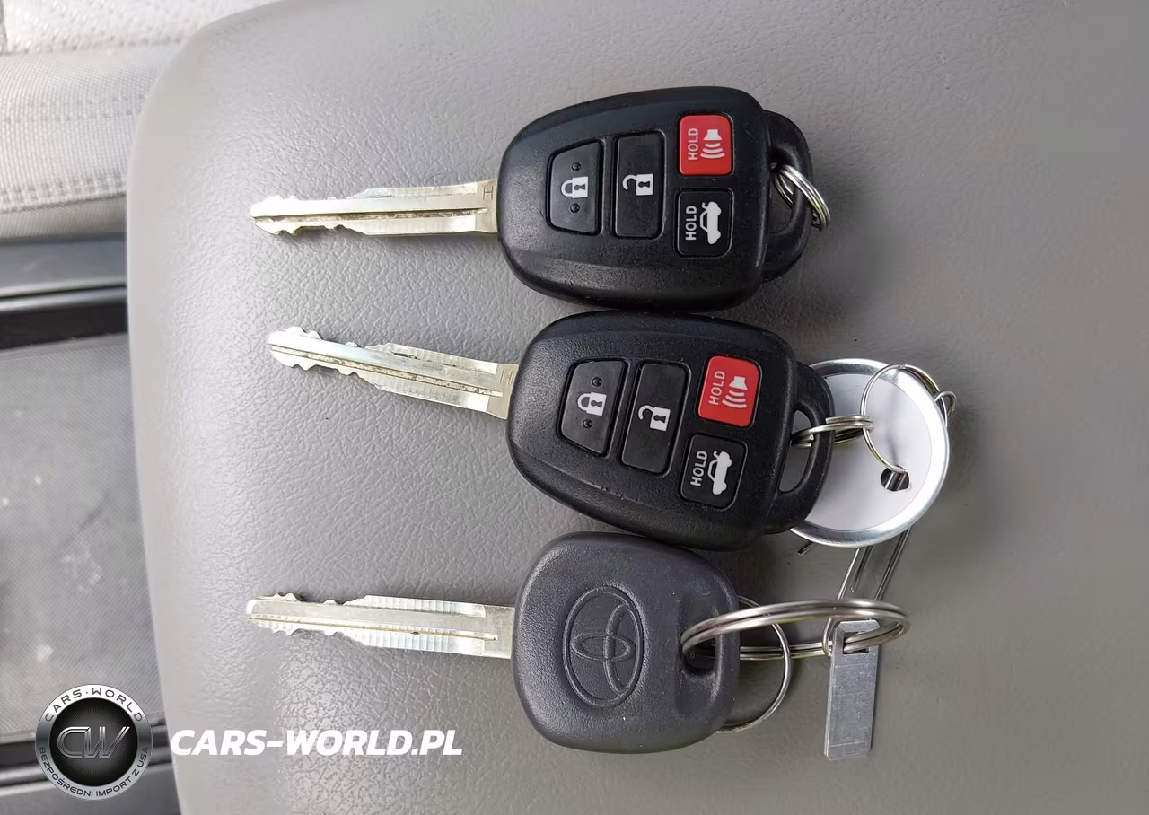 2016 Toyota Camry Le VIN:4T4BF1FK4GR541823 - 11