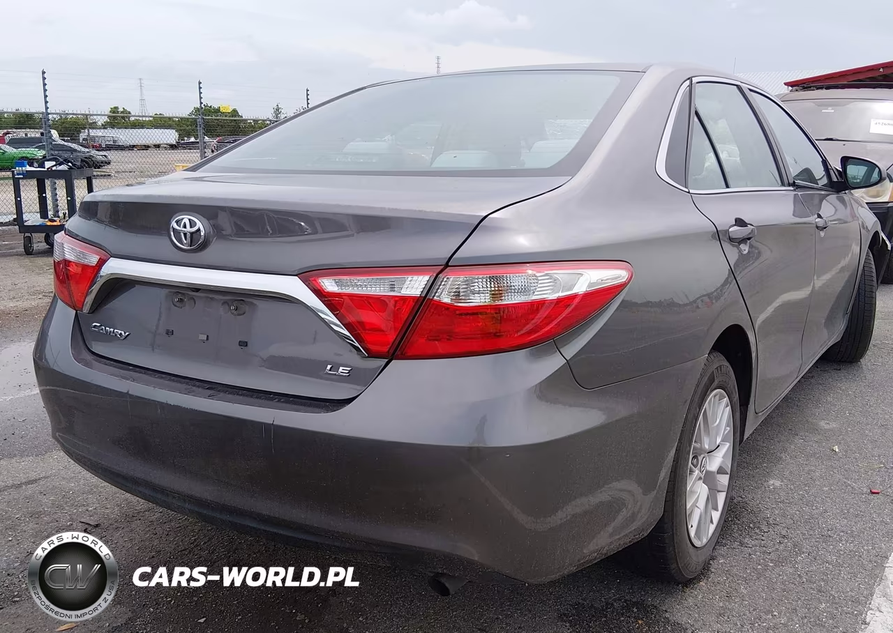 2016 Toyota Camry Le VIN:4T4BF1FK4GR541823 - 4
