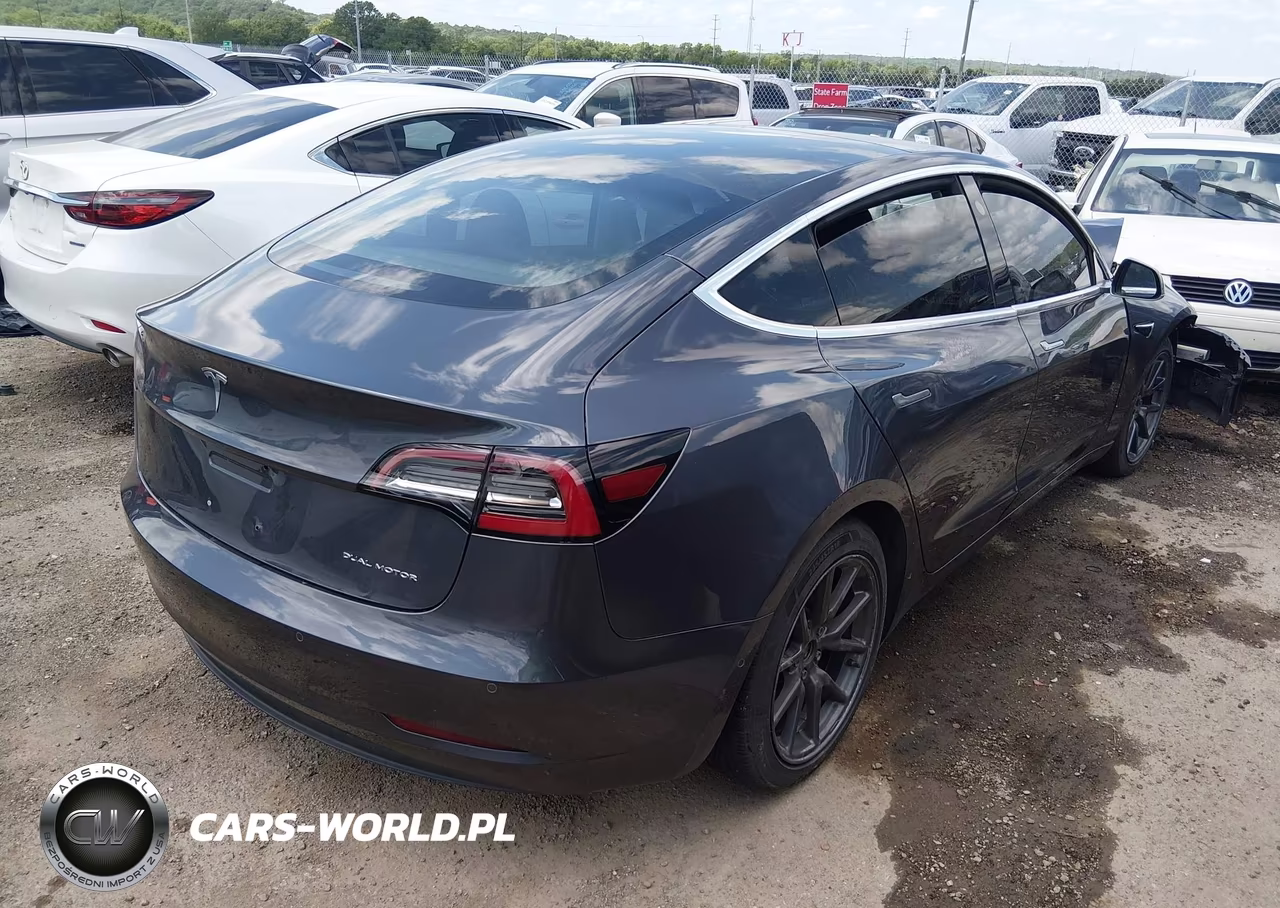 2018 Tesla Model 3 Long Range-Performance VIN:5YJ3E1EB0JF114422 - 4