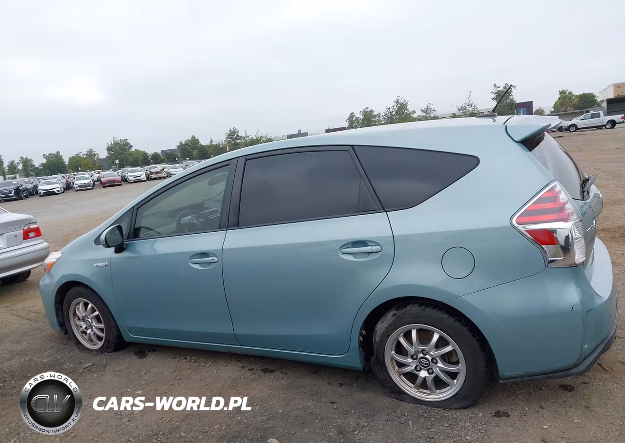 2015 Toyota Prius V Three VIN:JTDZN3EU0FJ030124 - 14
