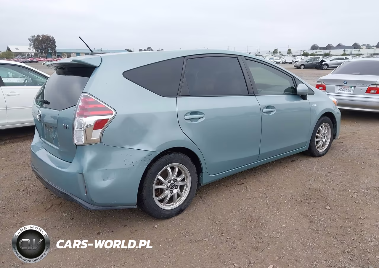 2015 Toyota Prius V Three VIN:JTDZN3EU0FJ030124 - 4