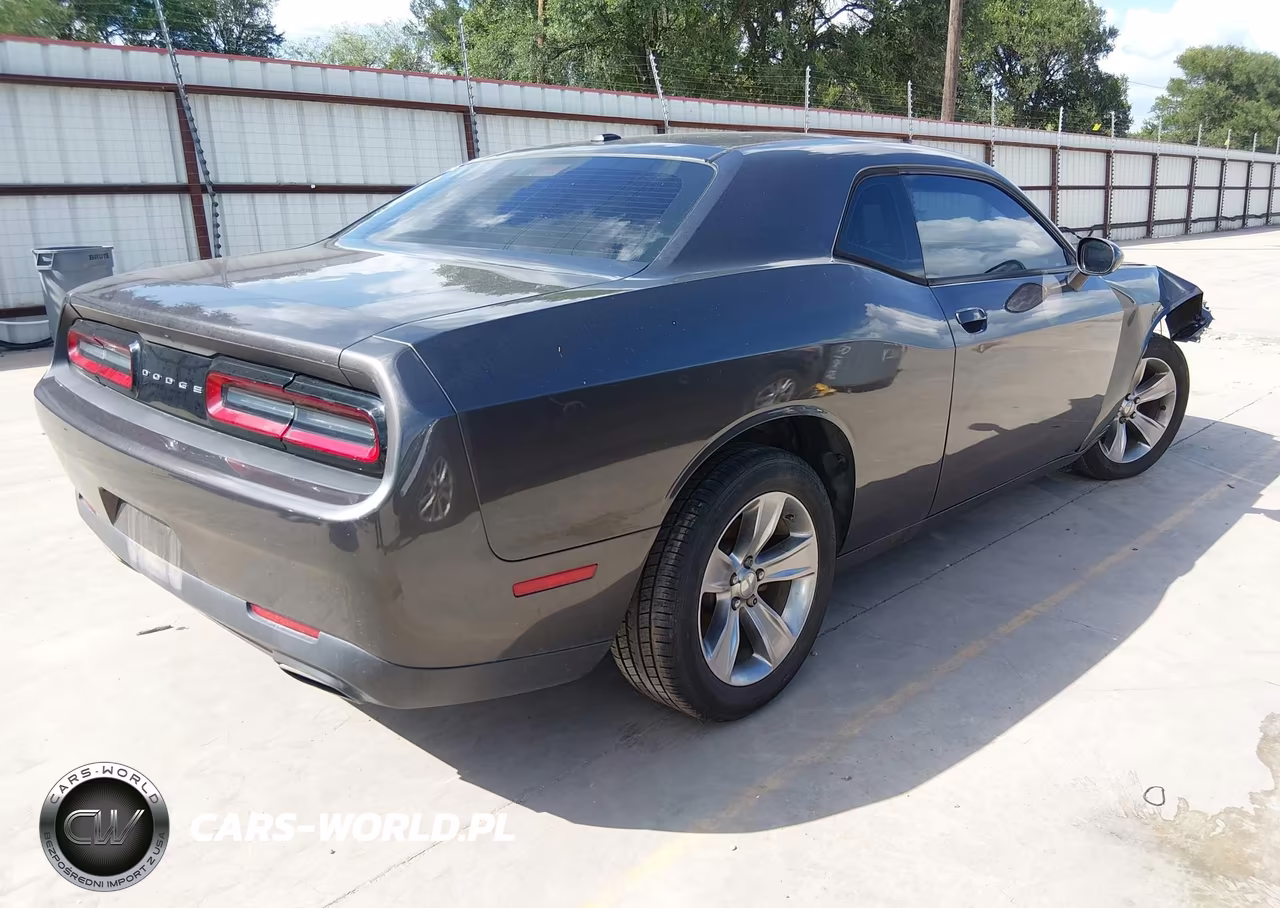2016 Dodge Challenger Sxt VIN:2C3CDZAG6GH354097 - 4