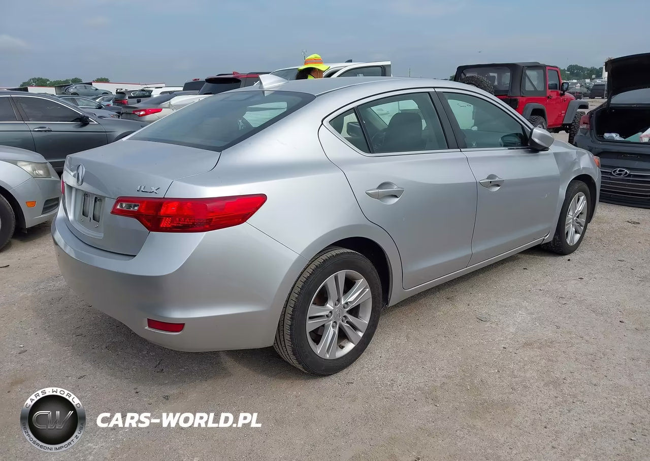 2013 Acura Ilx 2.0L VIN:19VDE1F37DE021380 - 4