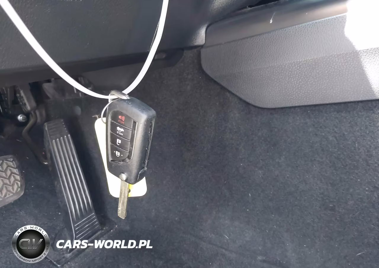 2020 Toyota Camry Se VIN:4T1G11AK4LU875754 - 11