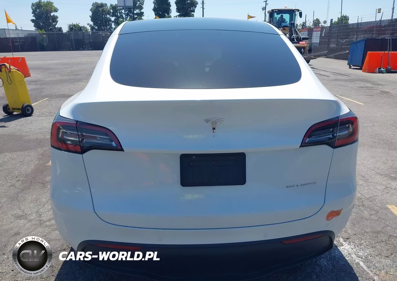 2020 Tesla Model Y Long Range Dual Motor All-Wheel Drive VIN:5YJYGDEE8LF054498 - 16