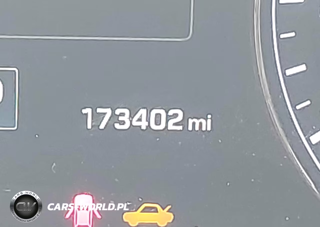 2015 Hyundai Genesis 3.8 VIN:KMHGN4JE5FU062234 - 15