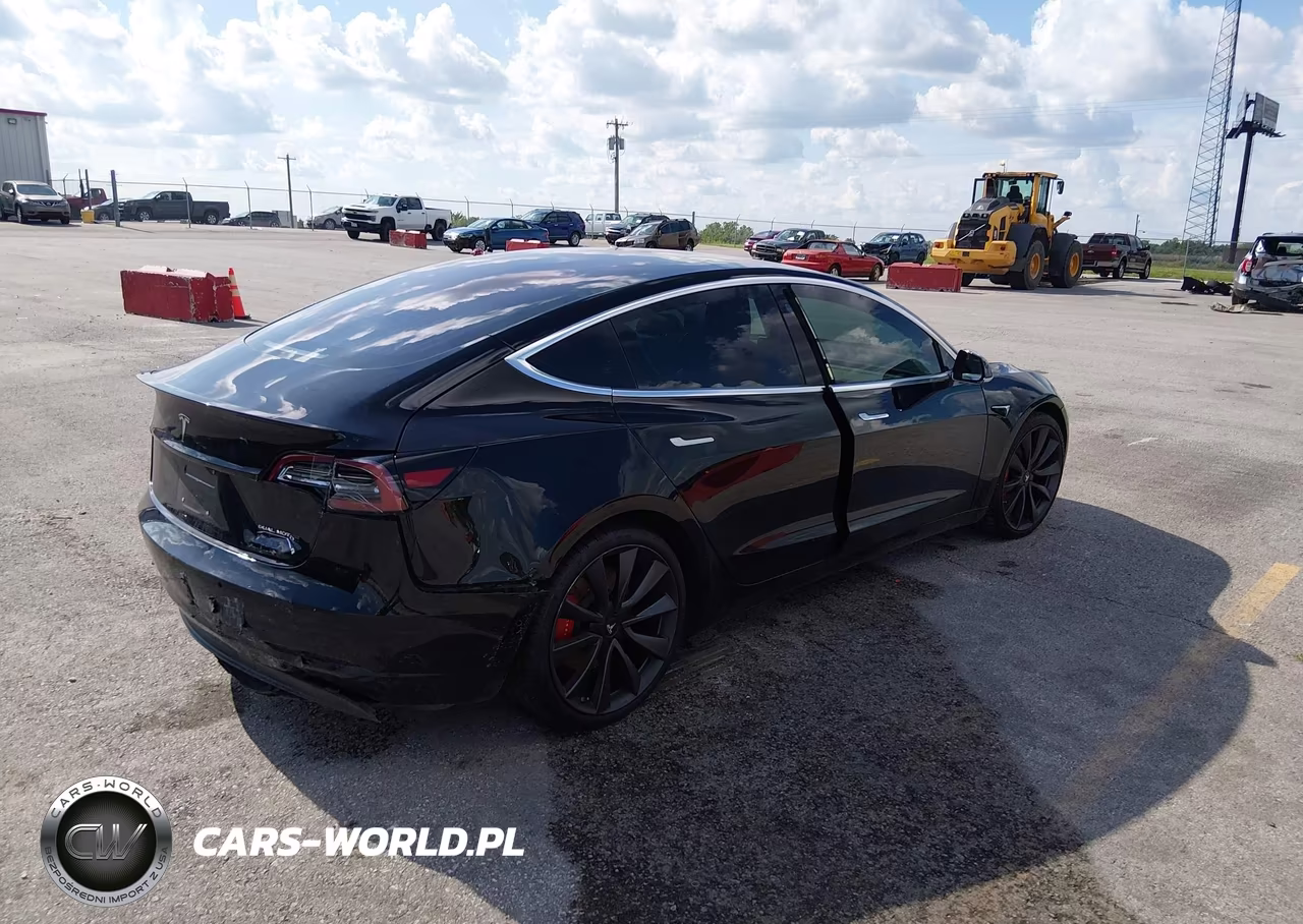 2018 Tesla Model 3 Long Range-Performance VIN:5YJ3E1EB3JF170838 - 4
