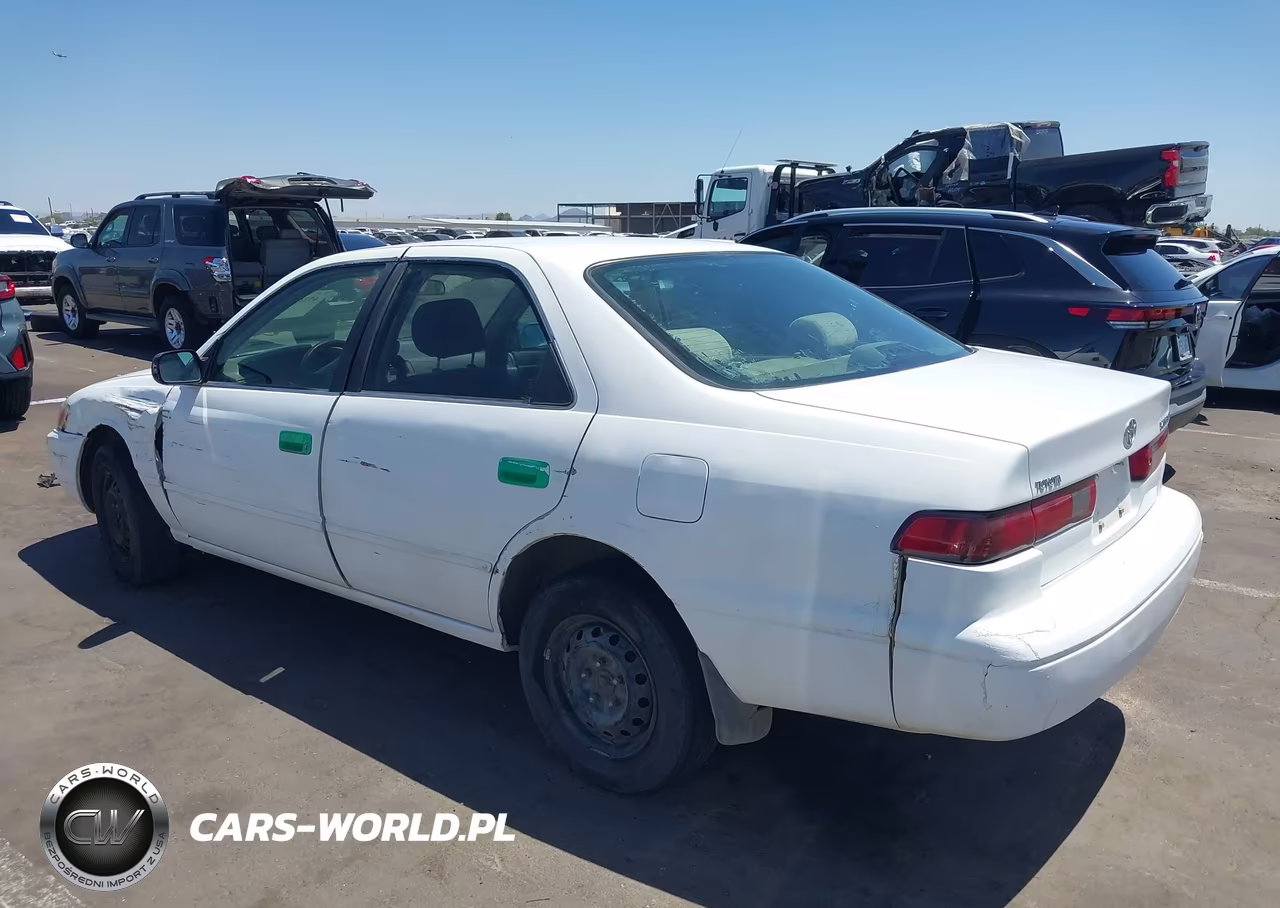 1999 Toyota Camry Le VIN:JT2BG28K5X0276263 - 3