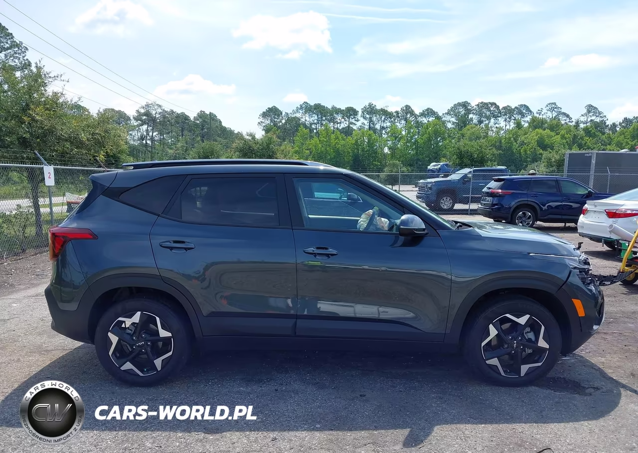 2025 Kia Seltos S VIN:KNDEU2AA8S7735624 - 13