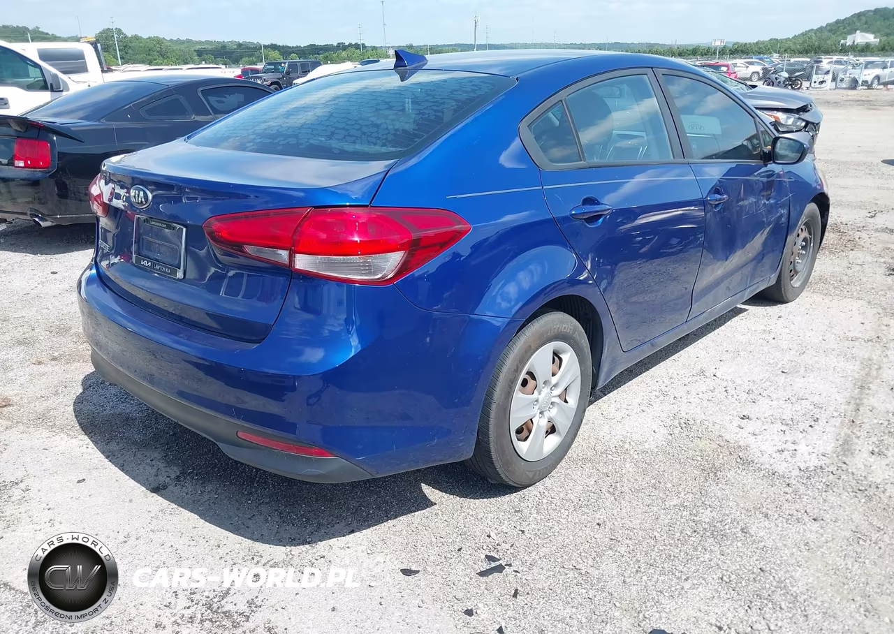 2018 Kia Forte Lx VIN:3KPFL4A72JE203131 - 4
