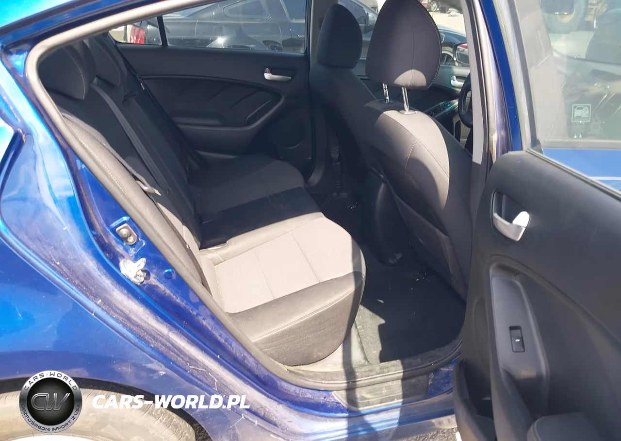 2018 Kia Forte Lx VIN:3KPFL4A72JE203131 - 8