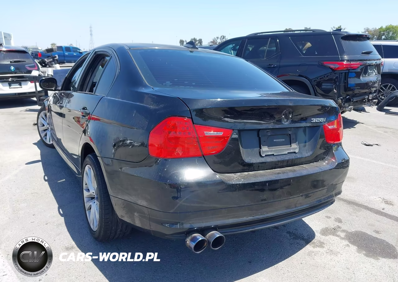 2011 BMW 328I VIN:WBAPH5G59BNM81133 - 3