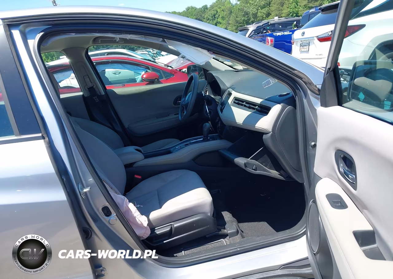 2018 Honda Hr-V Lx VIN:3CZRU5H35JM703609 - 5