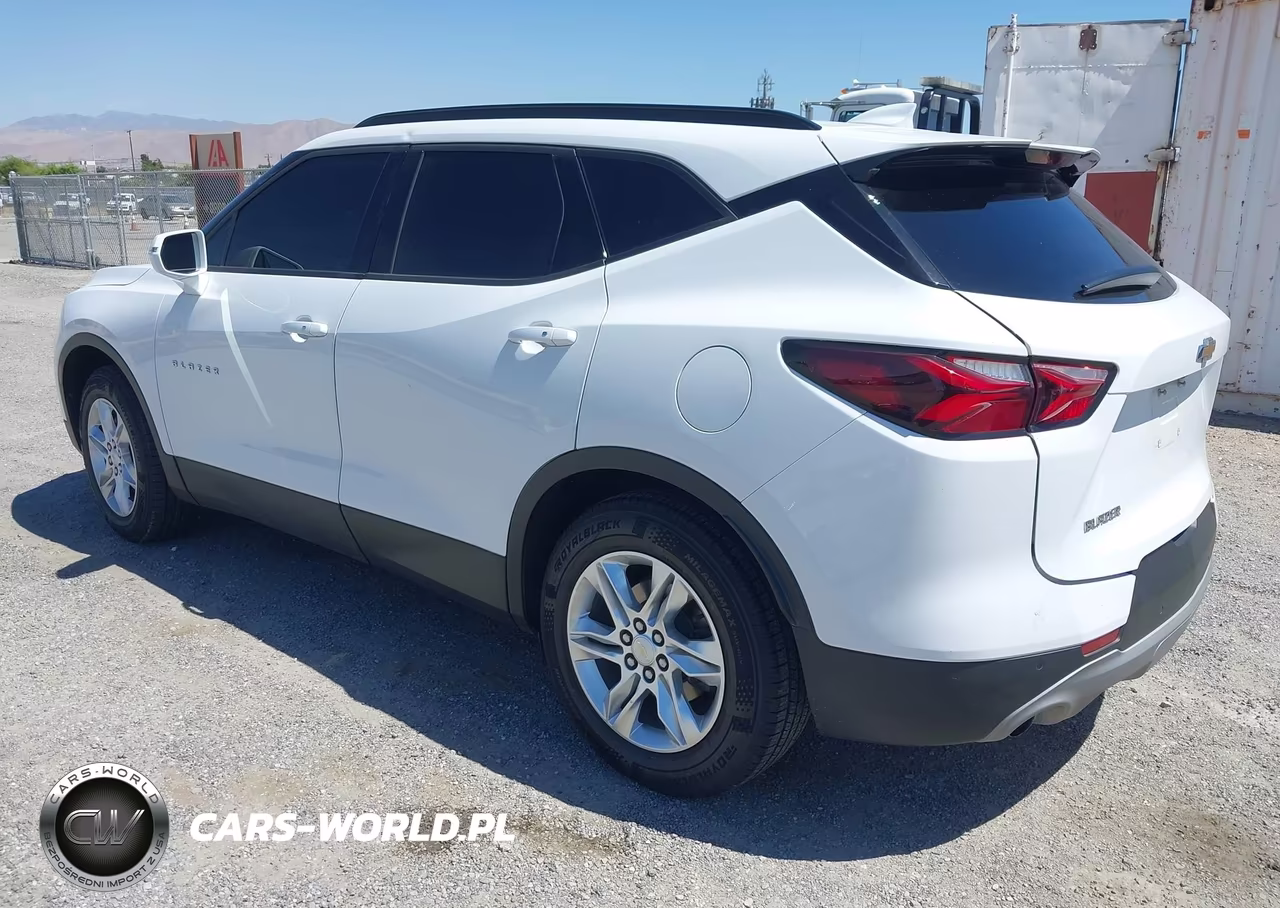 2019 Chevrolet Blazer VIN:3GNKBBRA2KS581045 - 3