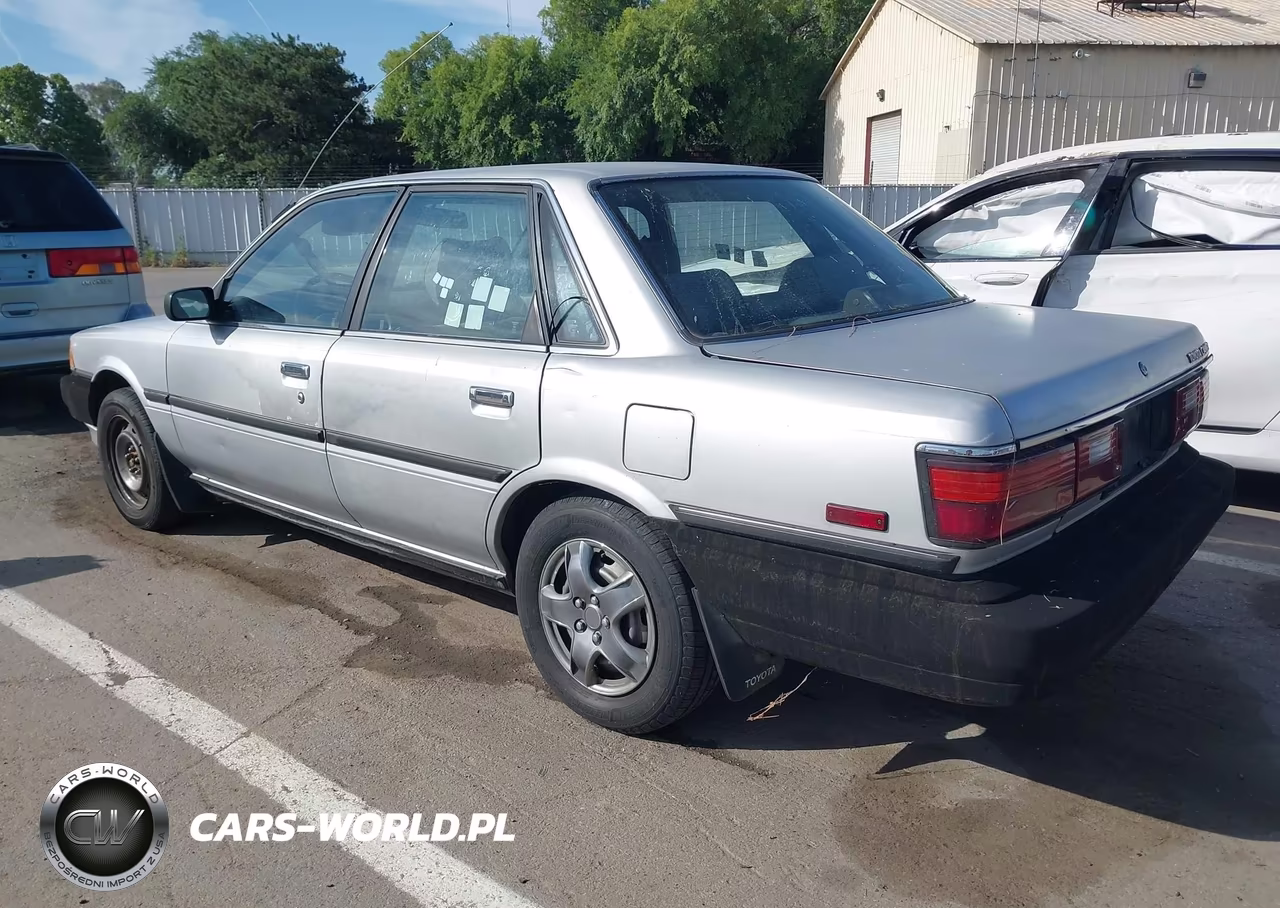 1989 Toyota Camry Dlx VIN:4T1SV21E0KU083761 - 3
