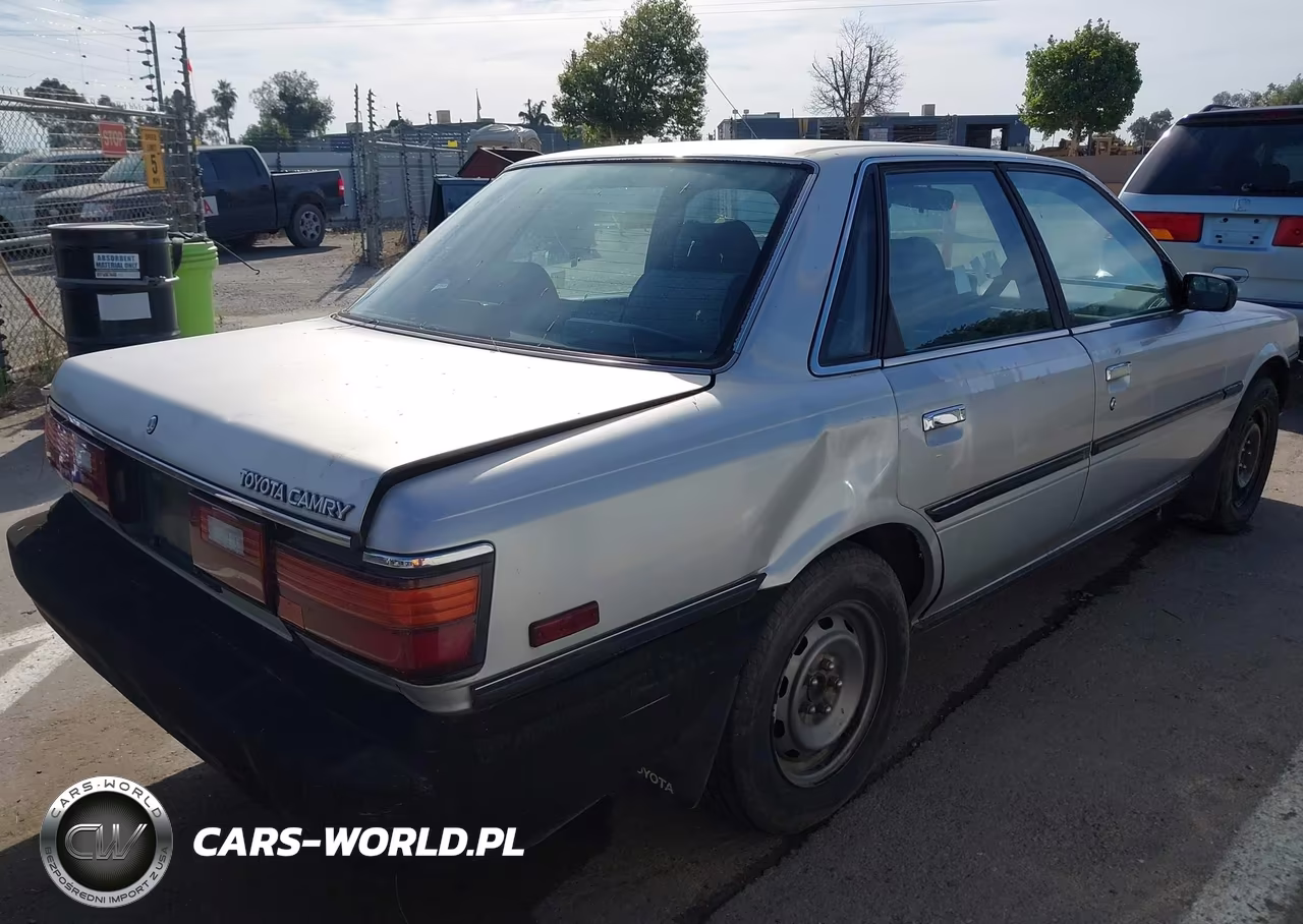 1989 Toyota Camry Dlx VIN:4T1SV21E0KU083761 - 4