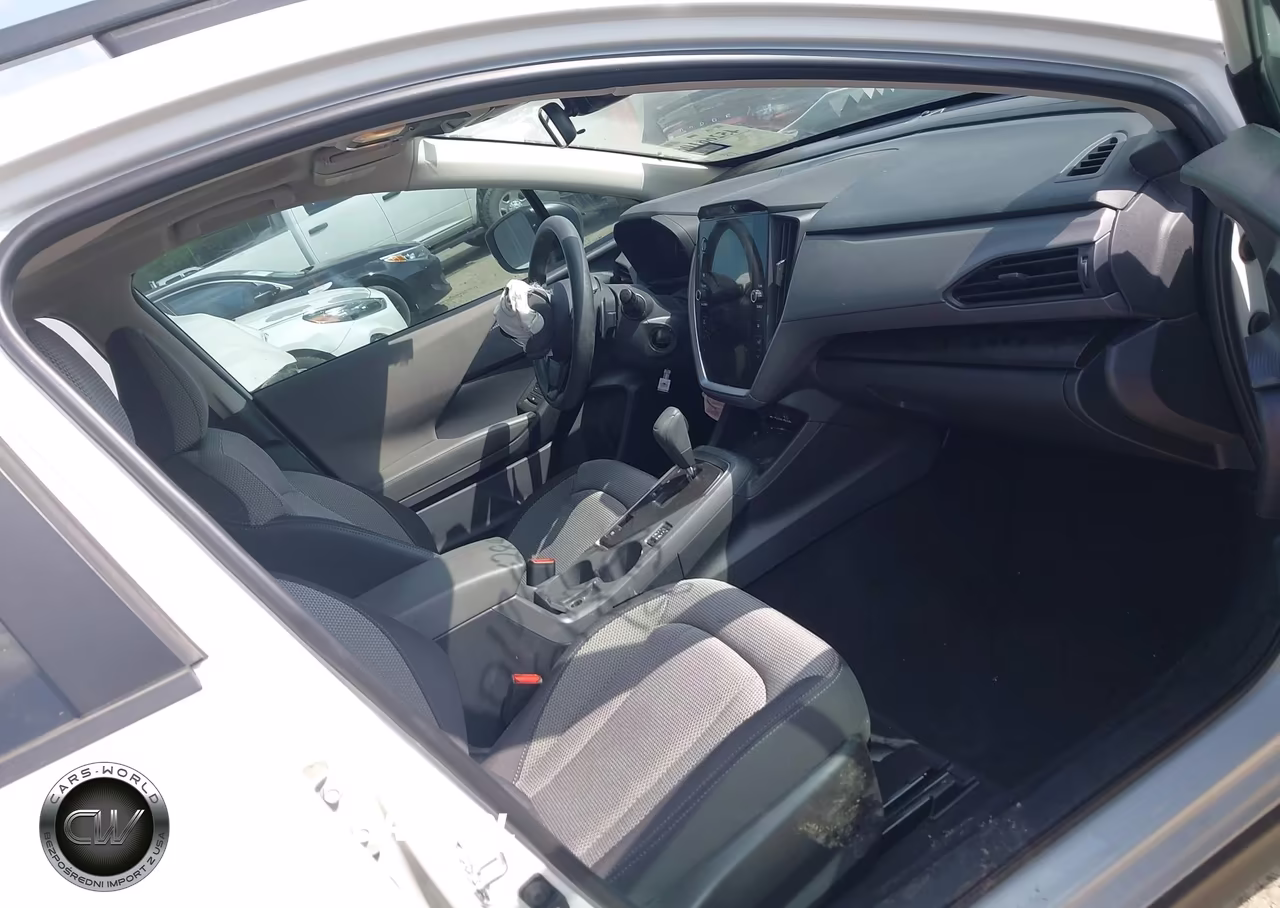2024 Subaru Crosstrek Premium VIN:JF2GUADC2RH863184 - 5