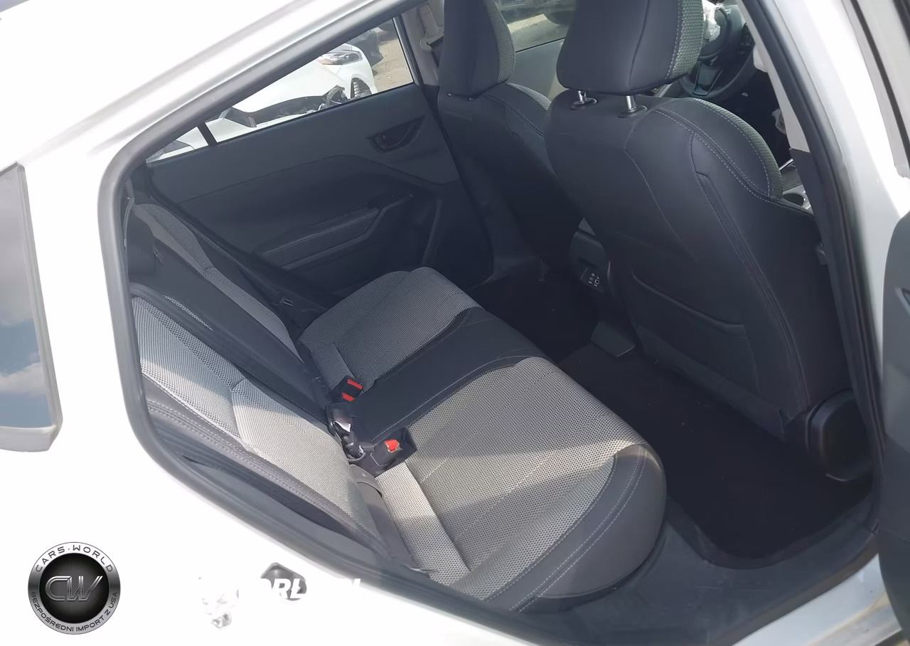 2024 Subaru Crosstrek Premium VIN:JF2GUADC2RH863184 - 8