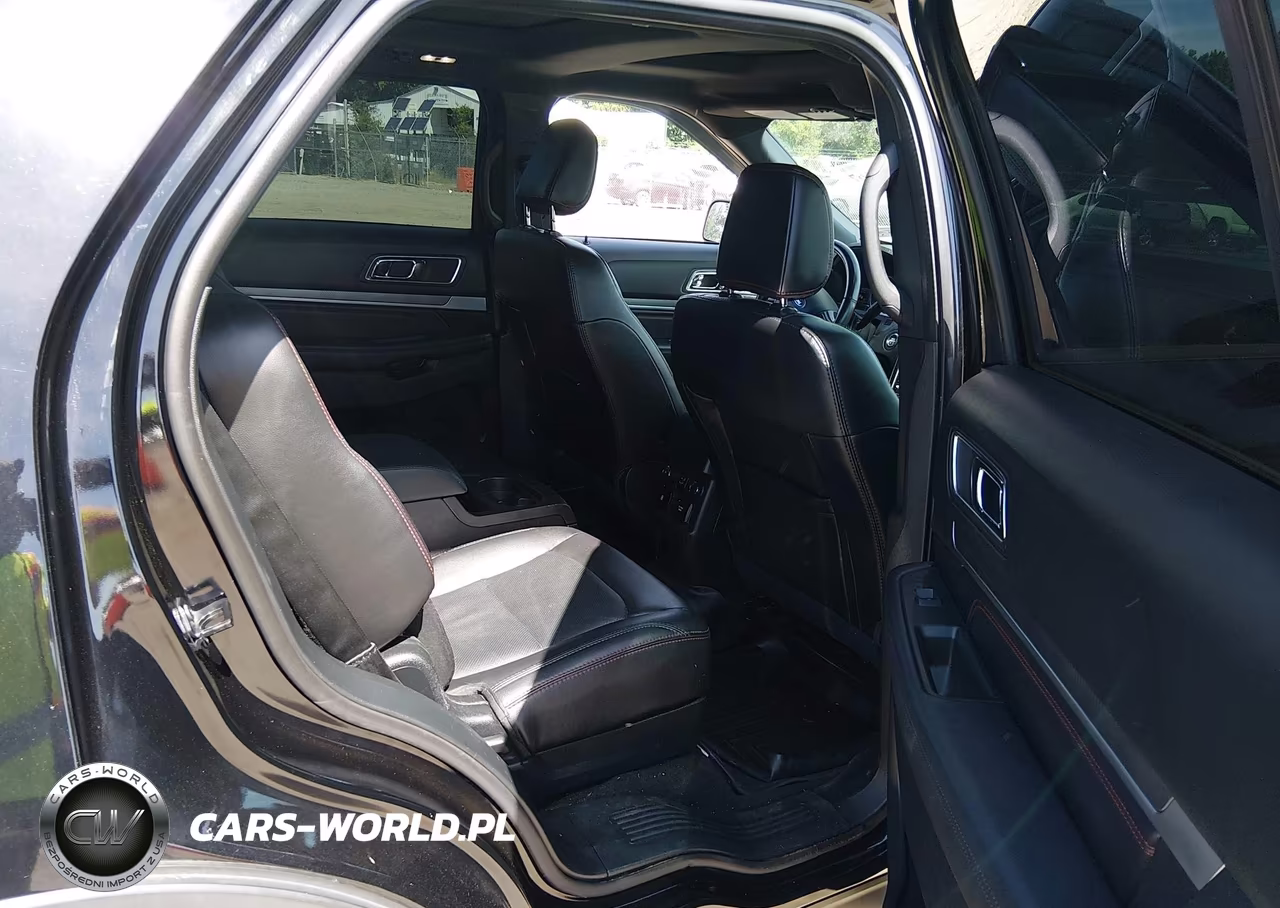2018 Ford Explorer Sport VIN:1FM5K8GT8JGC90216 - 8