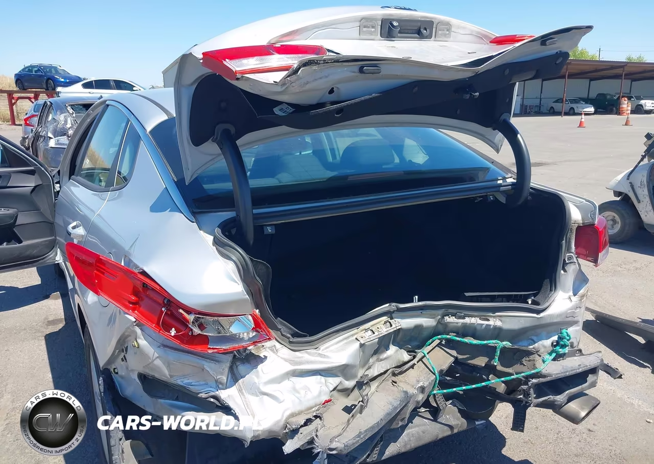 2017 Kia Optima Lx VIN:KNAGT4L38H5133071 - 6