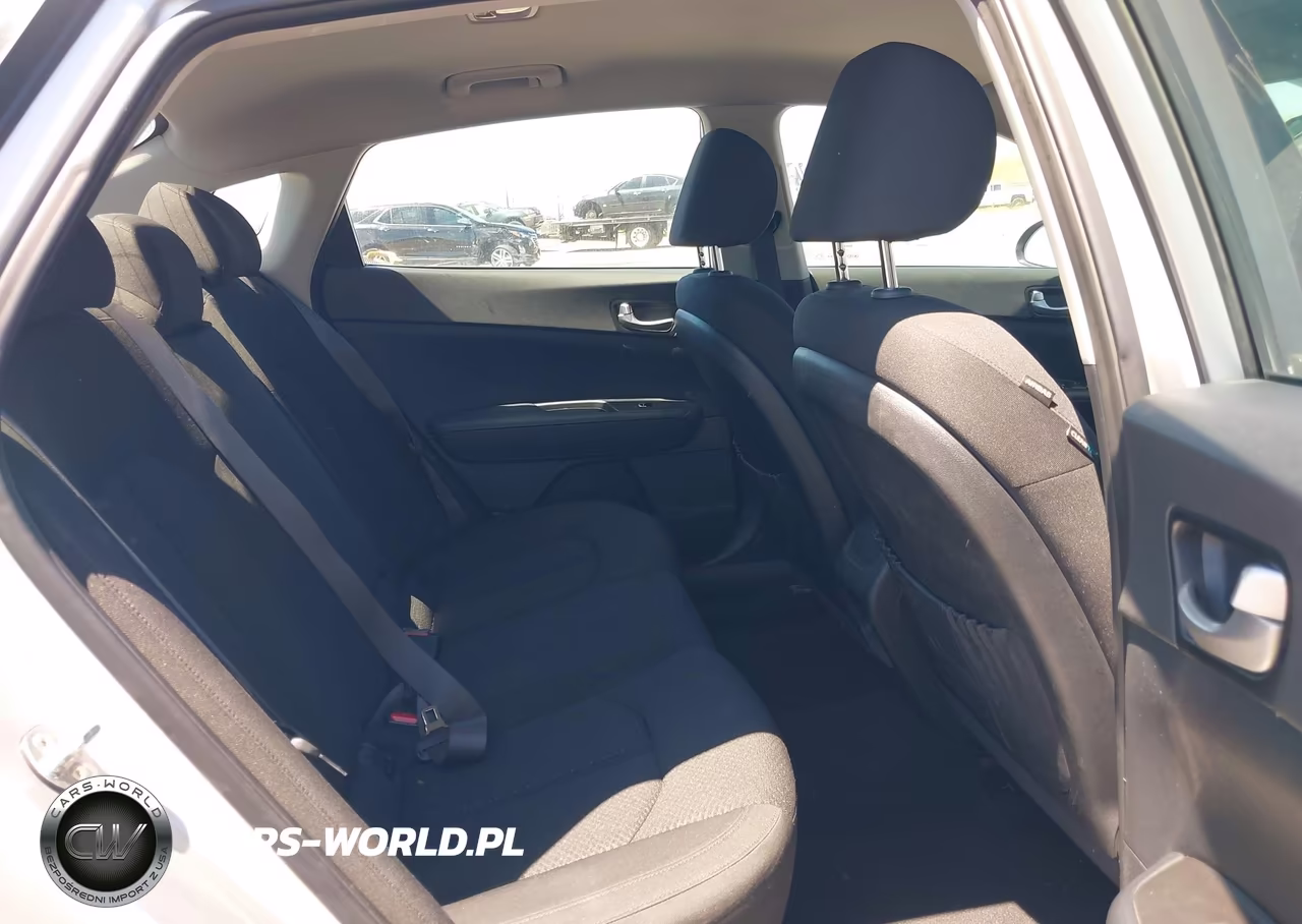 2017 Kia Optima Lx VIN:KNAGT4L38H5133071 - 8
