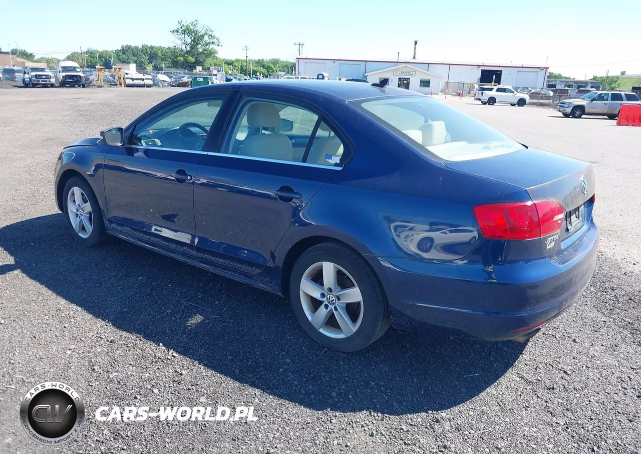 2014 Volkswagen Jetta 2.0L Tdi VIN:3VWLL7AJXEM309447 - 3