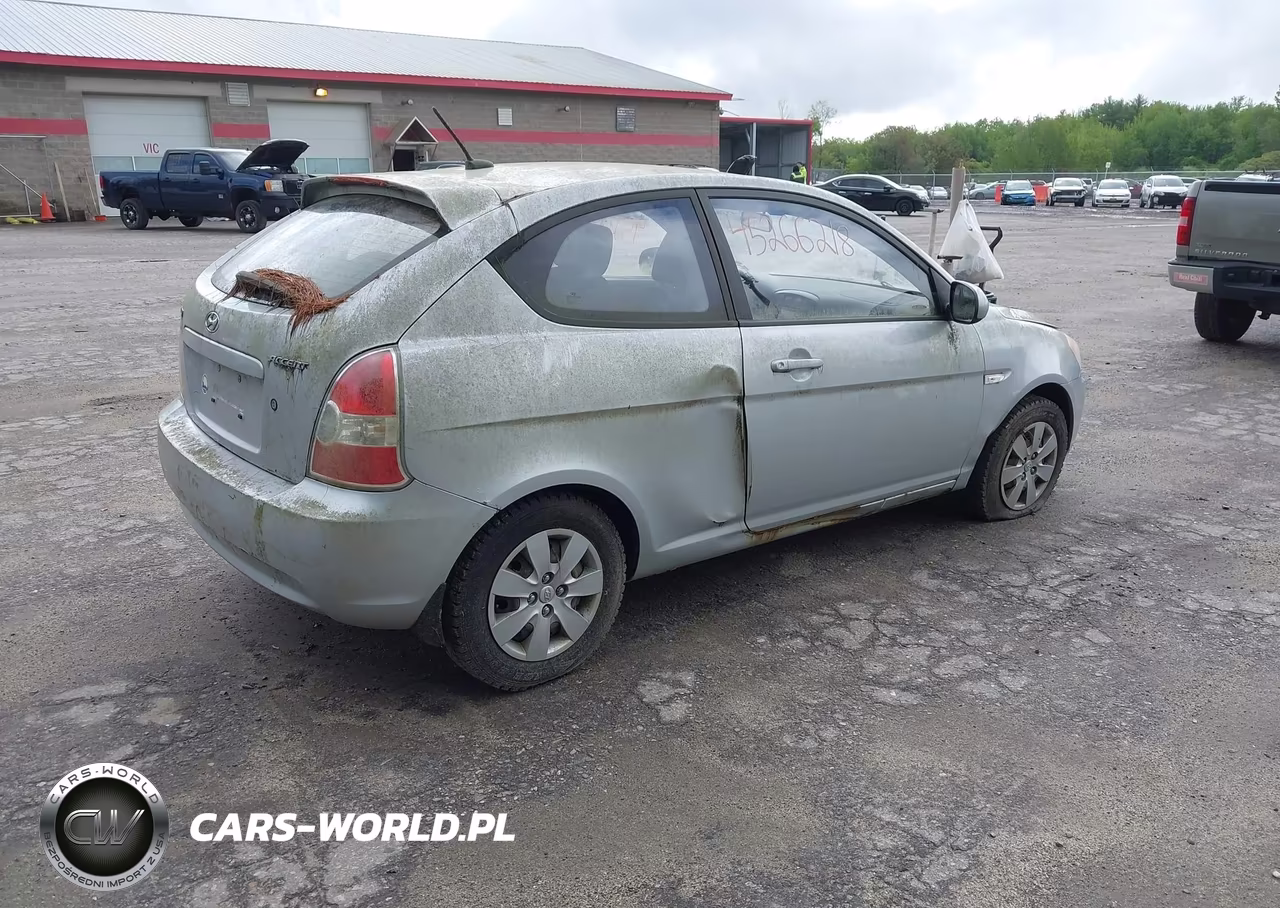 2011 Hyundai Accent Gs VIN:KMHCM3AC7BU187272 - 4