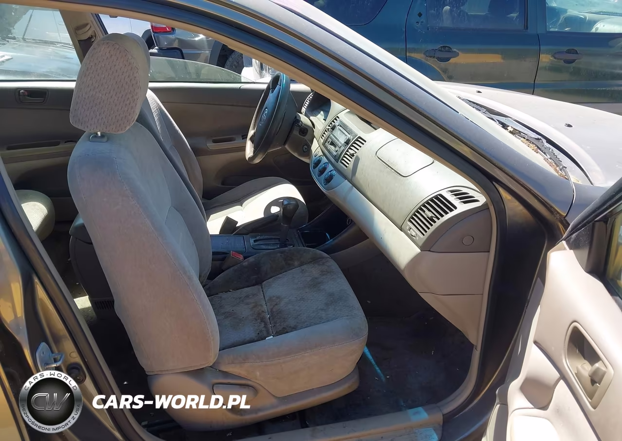 2003 Toyota Camry Le VIN:4T1BE32K73U661754 - 5