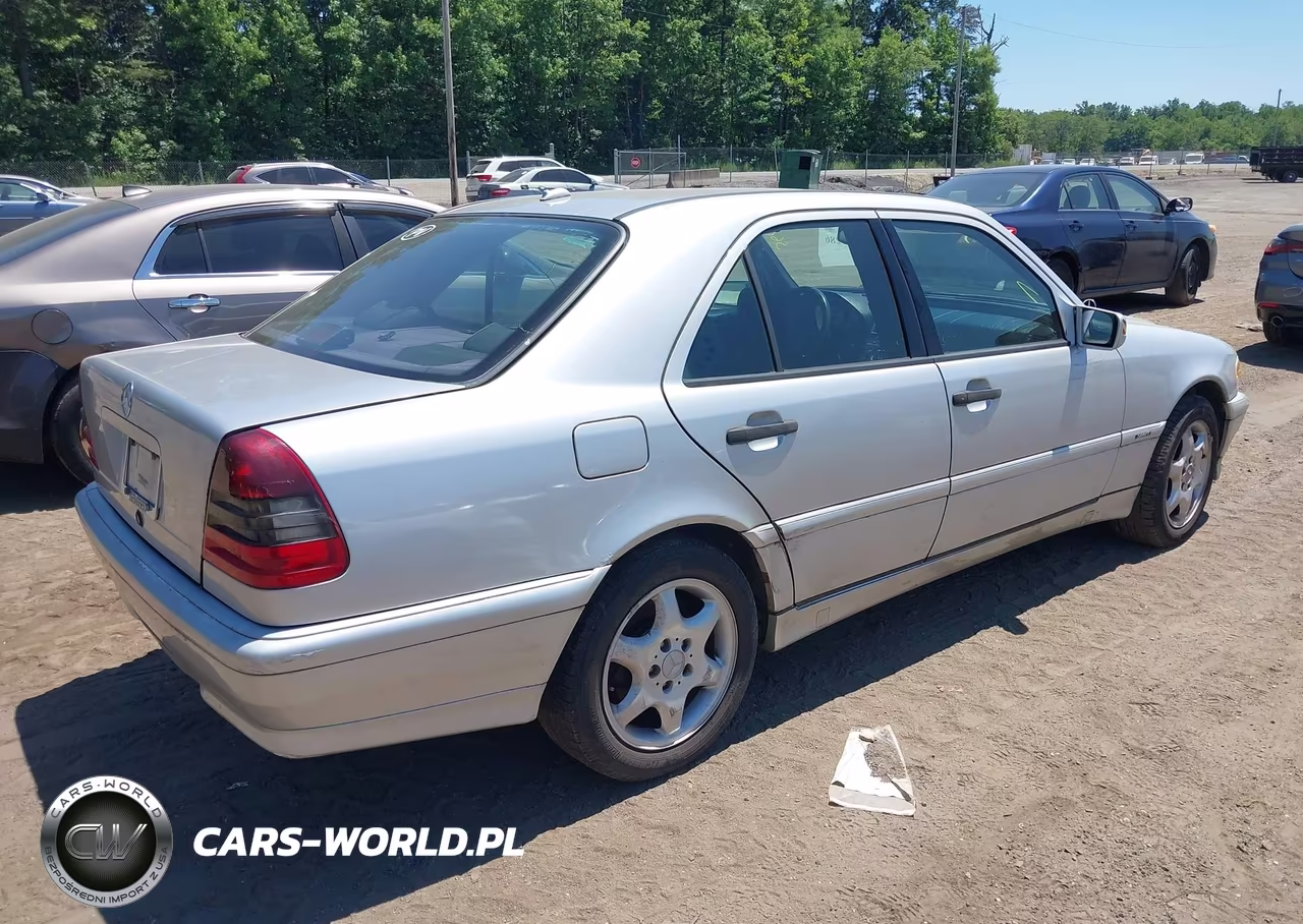 2000 Mercedes-Benz C 230 Kompressor VIN:WDBHA24G2YA846802 - 4