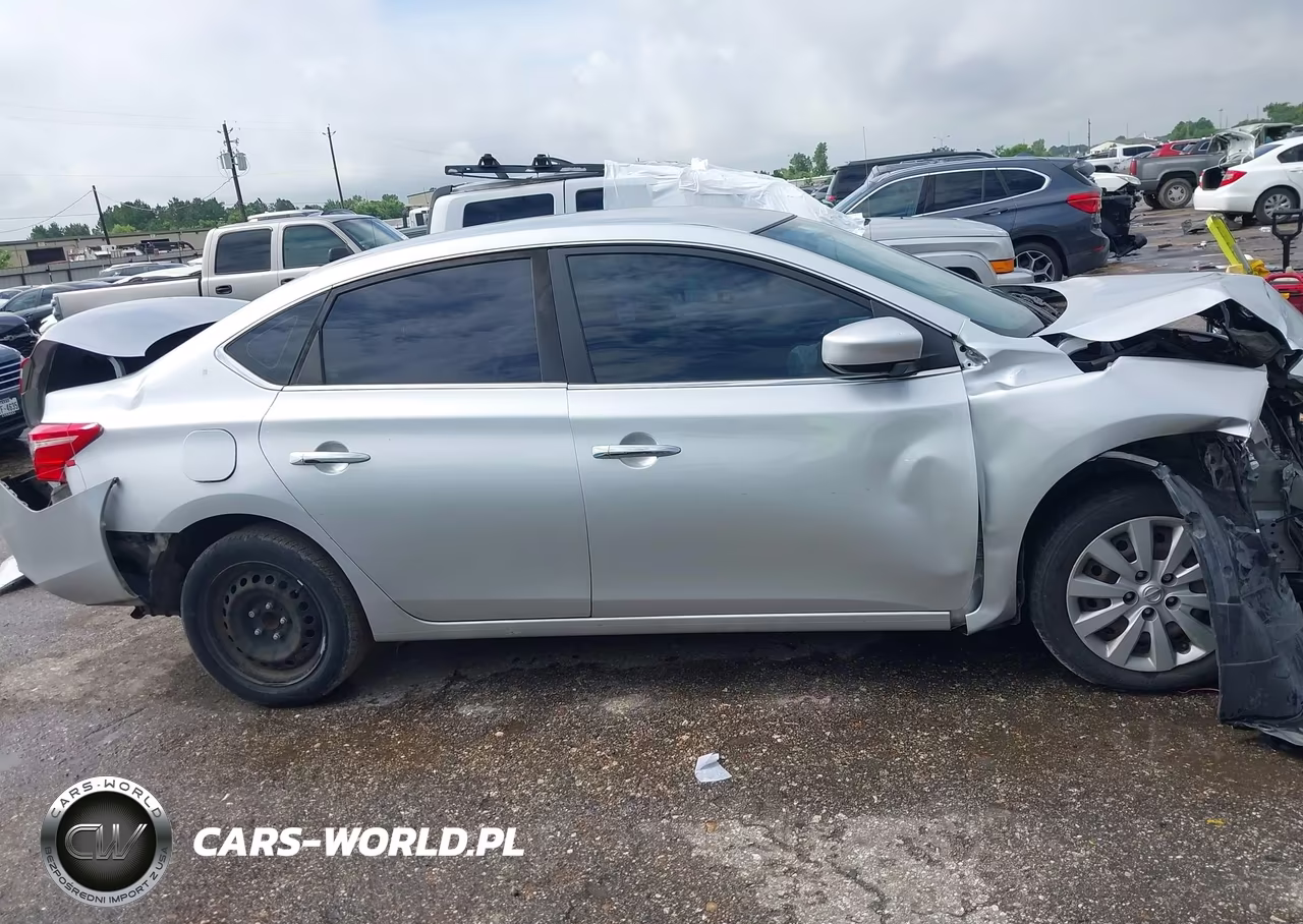 2018 Nissan Sentra S VIN:3N1AB7AP1JY254071 - 13