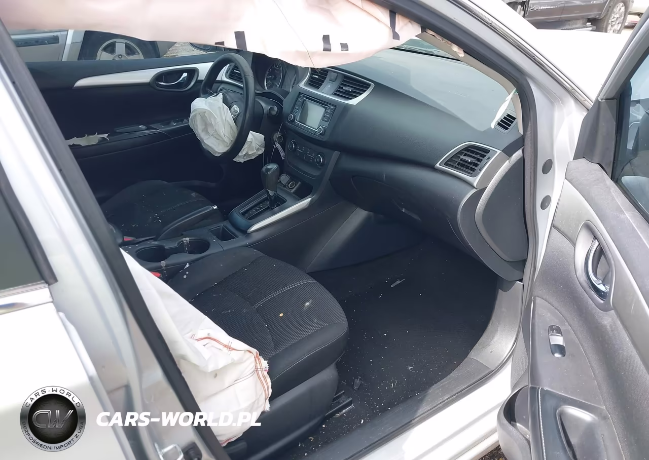 2018 Nissan Sentra S VIN:3N1AB7AP1JY254071 - 5