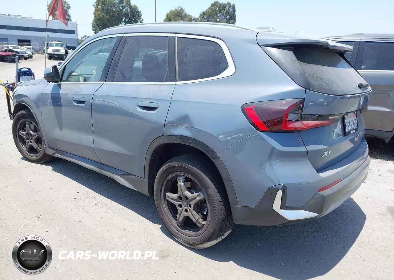 2025 BMW X1 xDrive28I VIN:WBX73EF09S5128627 - 3