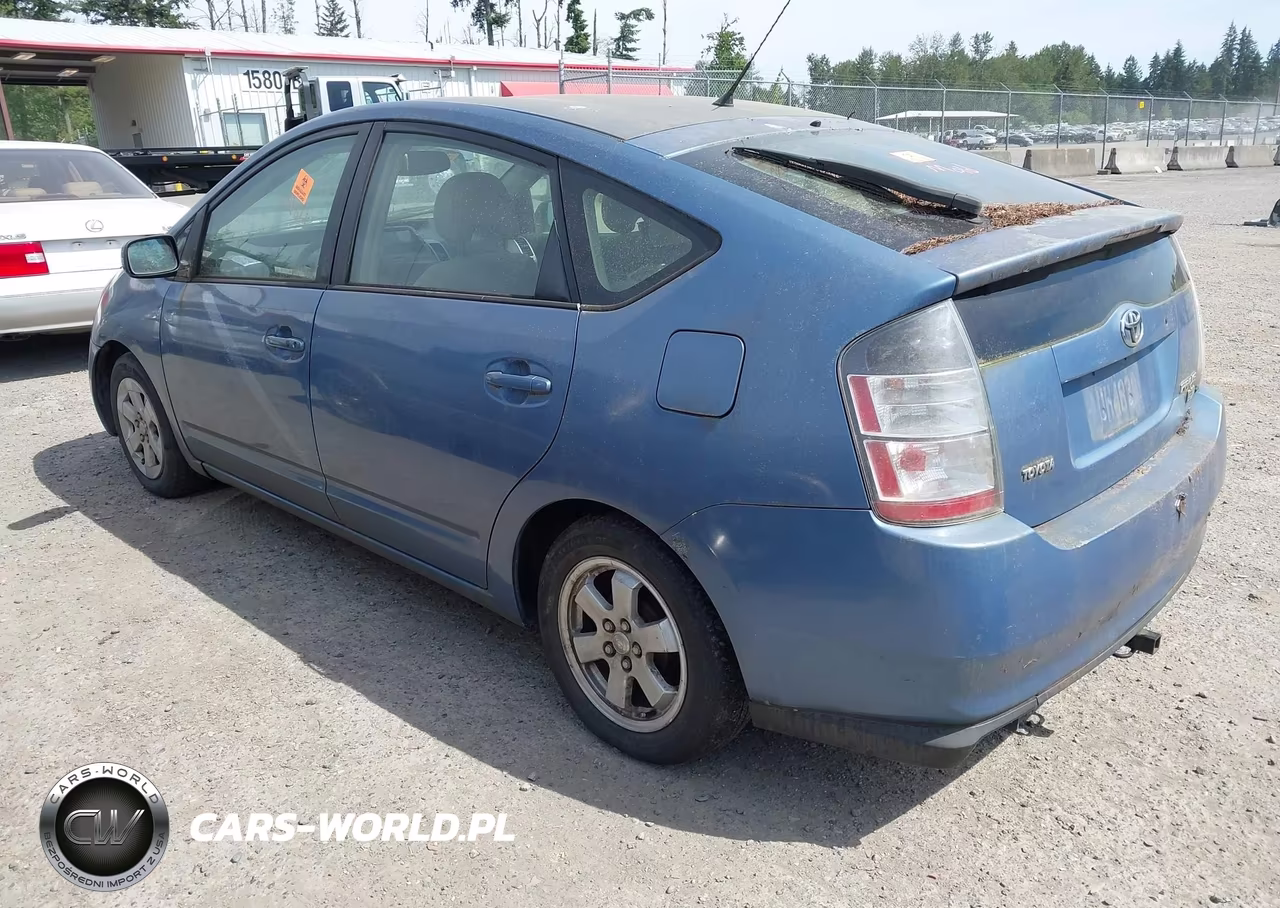 2004 Toyota Prius VIN:JTDKB20UX40064327 - 3