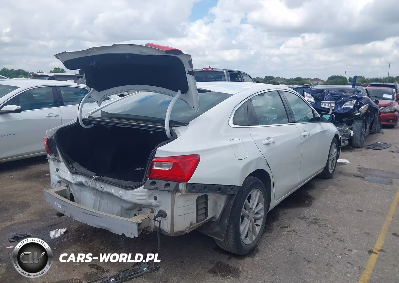 2018 Chevrolet Malibu Lt VIN:1G1ZD5ST9JF249551 - 4