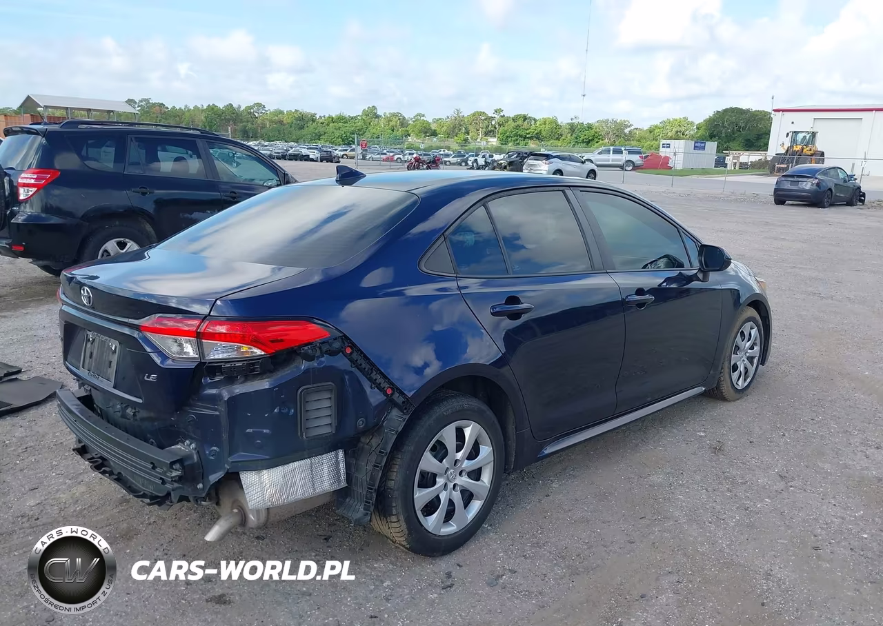 2022 Toyota Corolla Le VIN:5YFEPMAE8NP379197 - 4