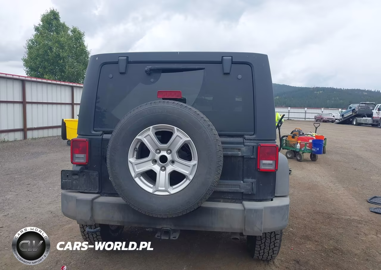 2015 Jeep Wrangler Unlimited Sport VIN:1C4BJWDG2FL747199 - 16
