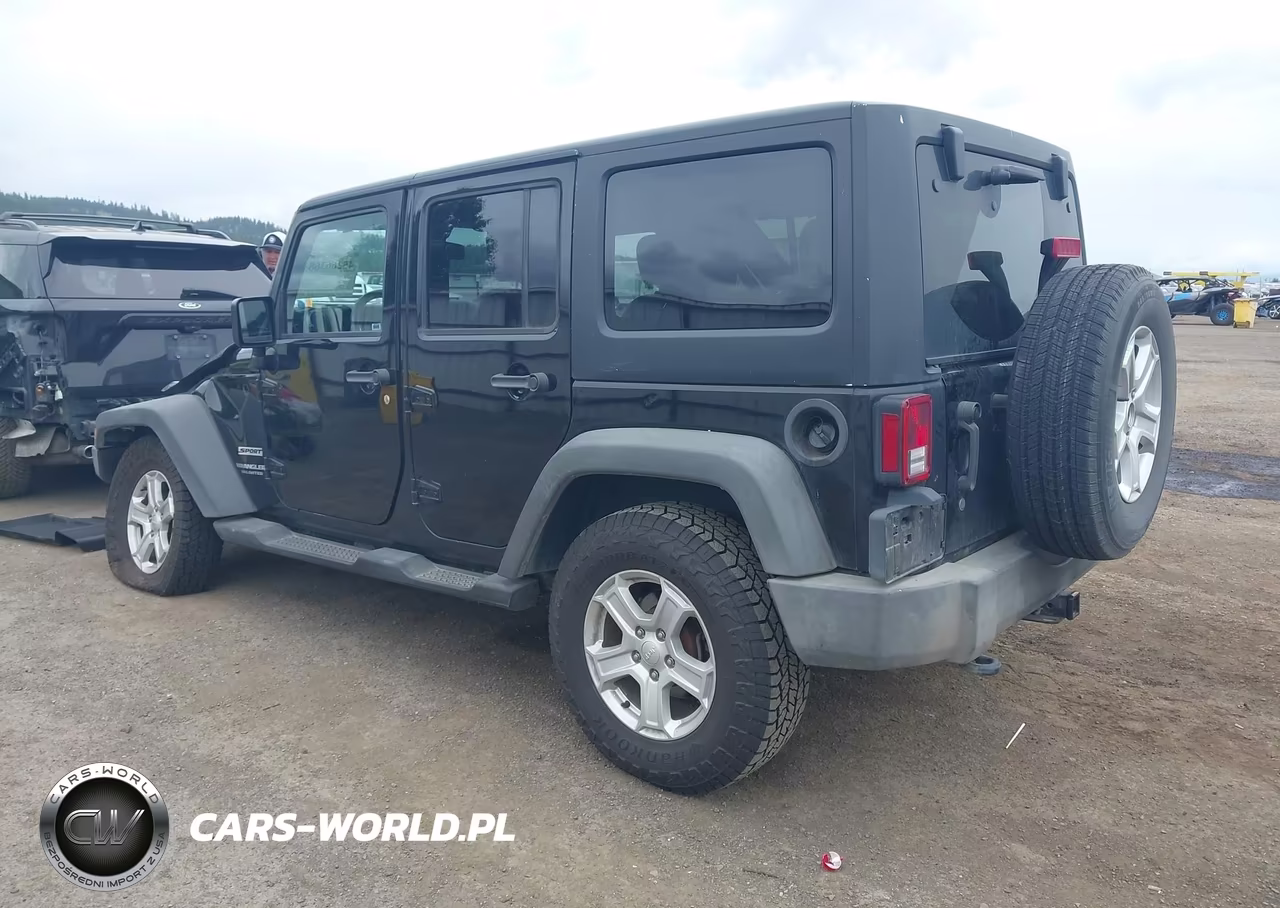2015 Jeep Wrangler Unlimited Sport VIN:1C4BJWDG2FL747199 - 3