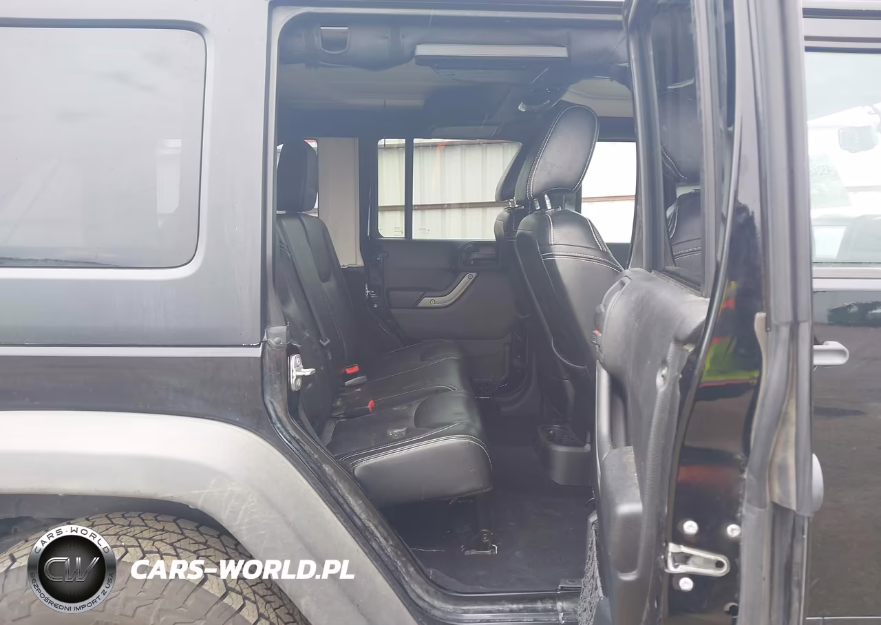 2015 Jeep Wrangler Unlimited Sport VIN:1C4BJWDG2FL747199 - 8