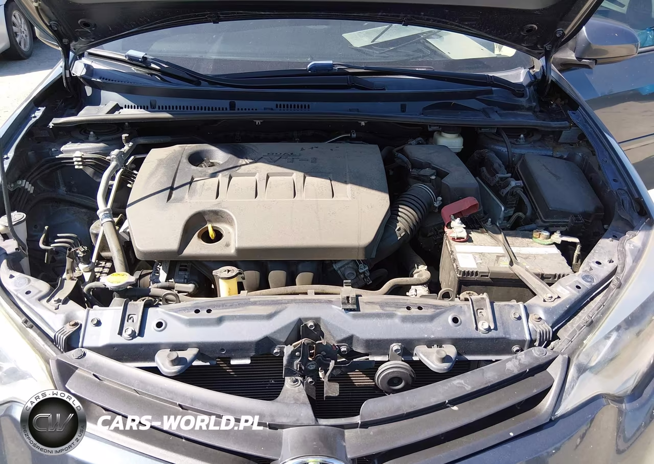 2015 Toyota Corolla Le VIN:5YFBURHE4FP240992 - 10
