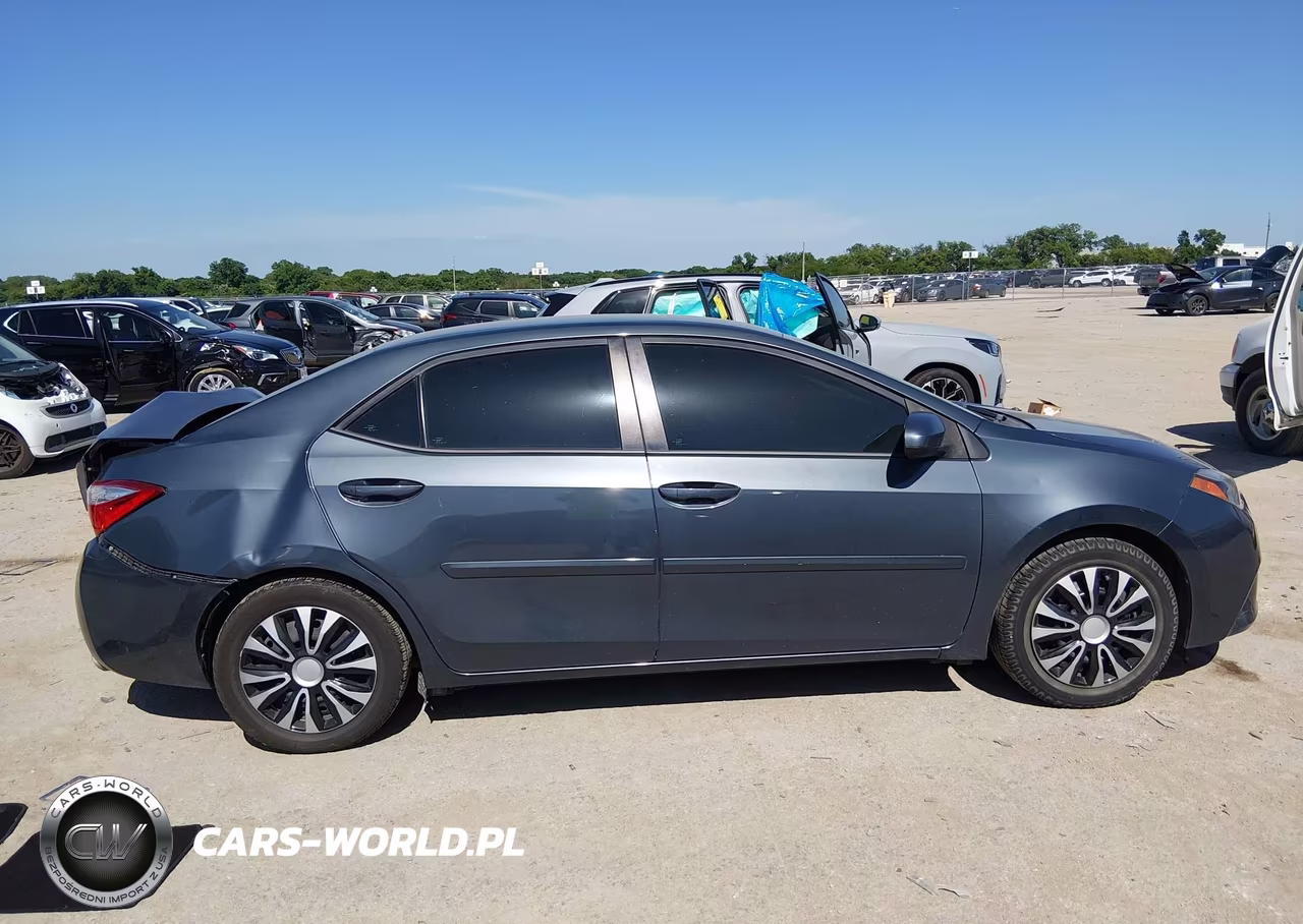 2015 Toyota Corolla Le VIN:5YFBURHE4FP240992 - 13